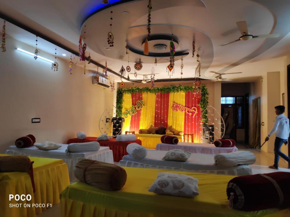 Surabhi Garden Inn Лакхнау Экстерьер фото