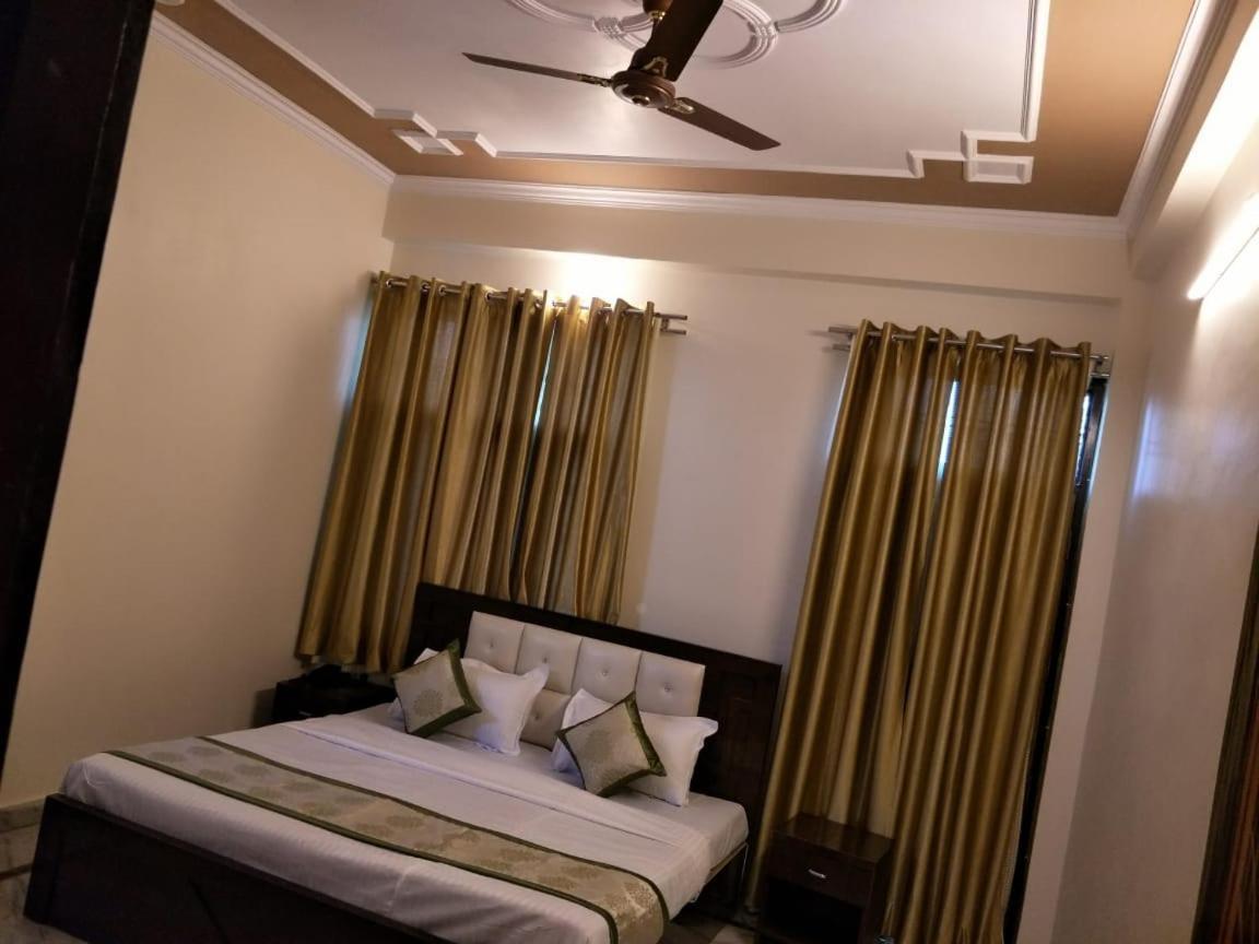 Surabhi Garden Inn Лакхнау Экстерьер фото